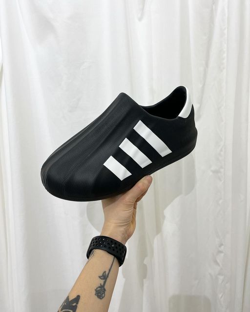 AdiFoam Superstar Black